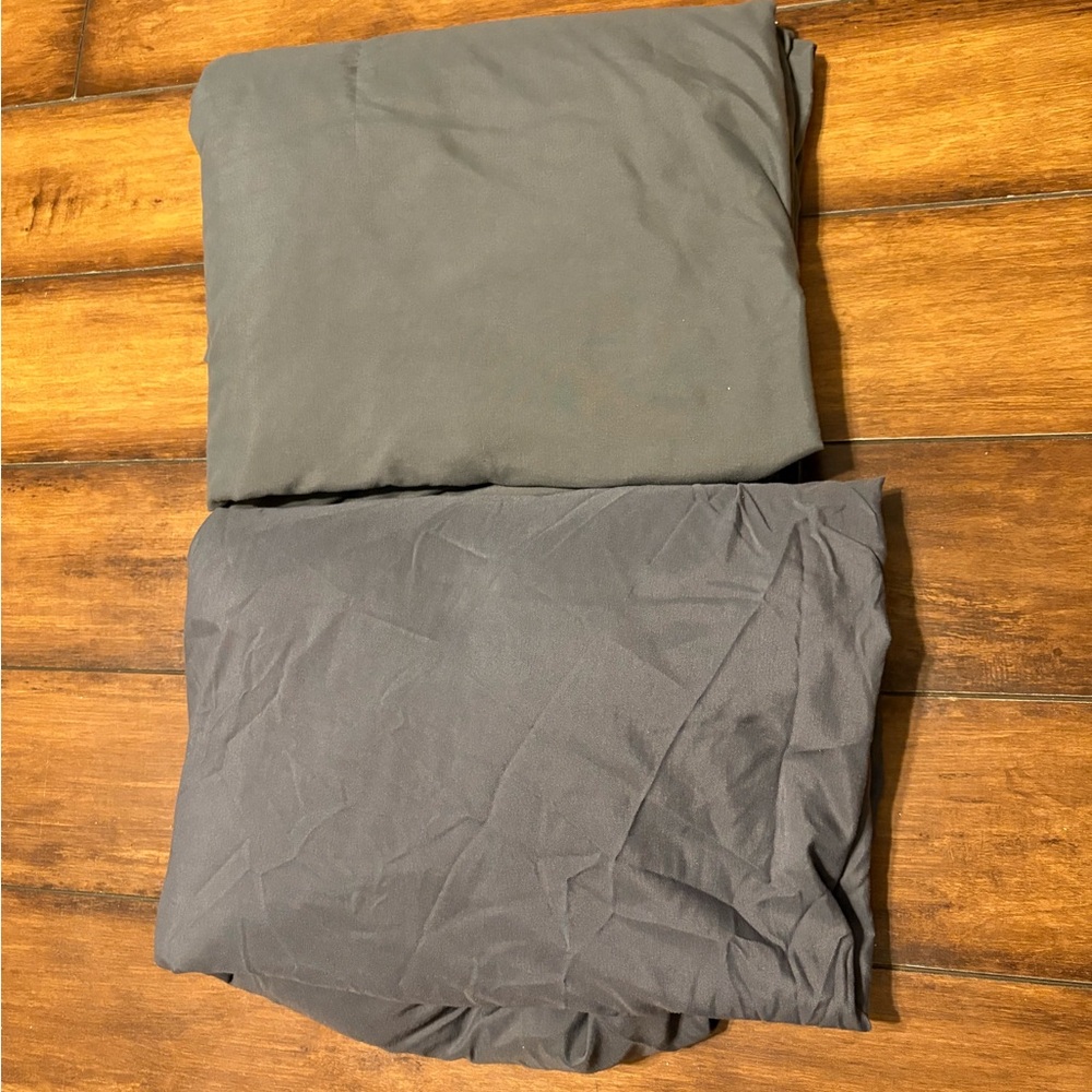 Dark gray queen sheet set